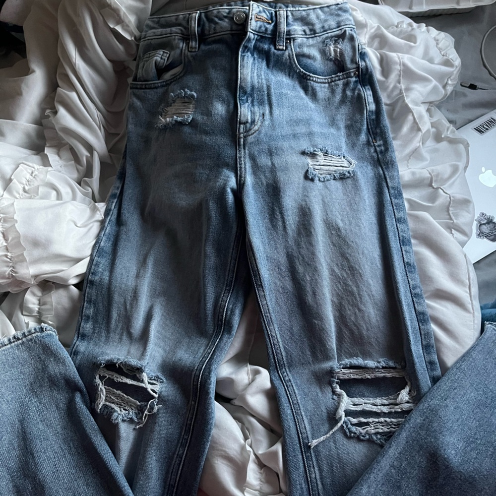 90’s ripped pacsun boyfriend jeans <3